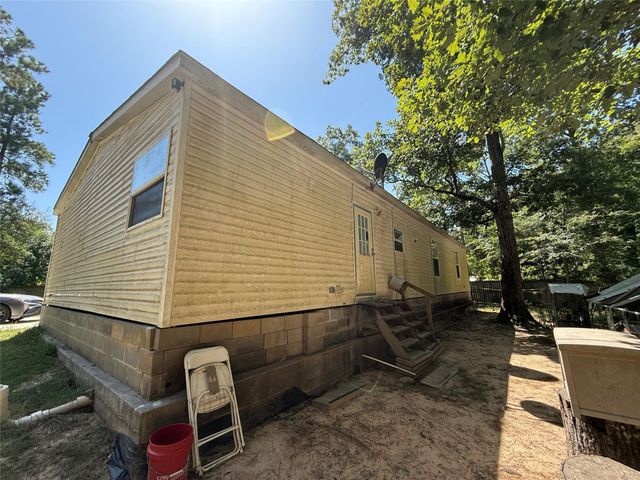 285 County Road 2221, Cleveland, TX 77327