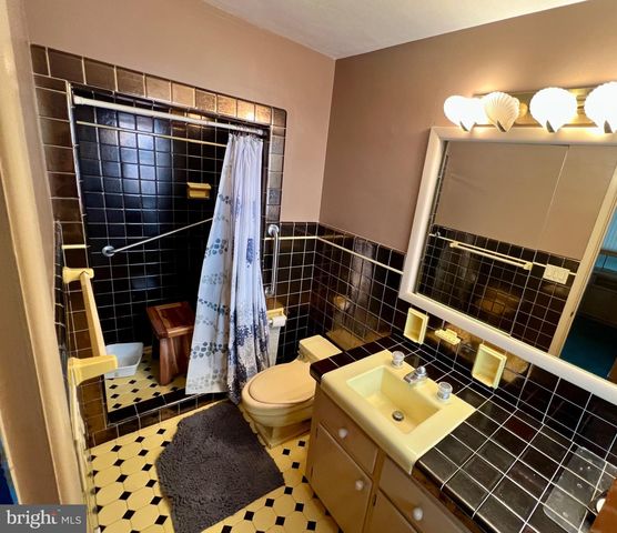 120 MORNINGSIDE DR, Trenton, NJ 08618