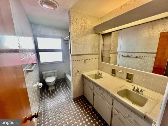 120 MORNINGSIDE DR, Trenton, NJ 08618