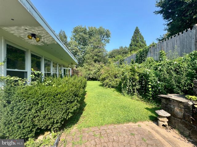 120 MORNINGSIDE DR, Trenton, NJ 08618