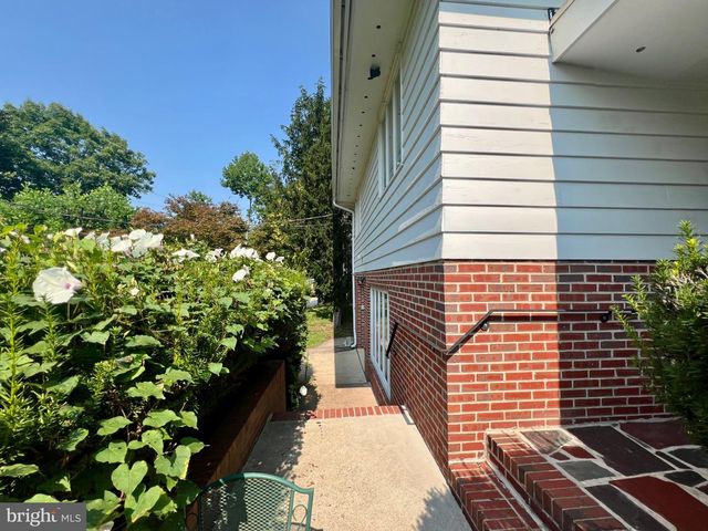 120 MORNINGSIDE DR, Trenton, NJ 08618