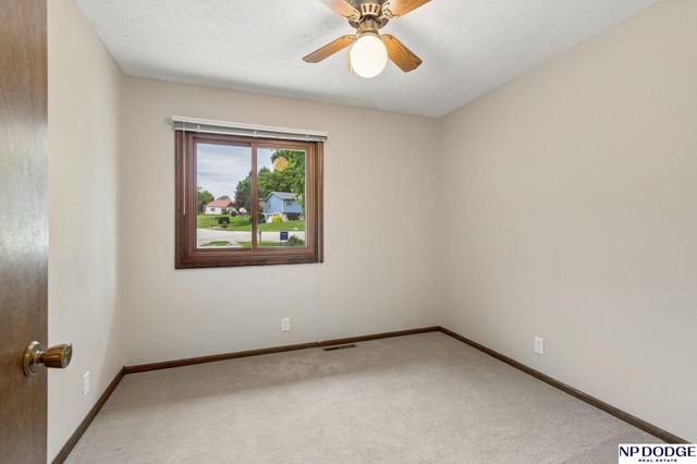 1909 N Ridge Drive, Plattsmouth, NE 68048