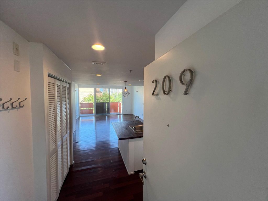 1200 E 11th ST 209, Austin, TX 78702