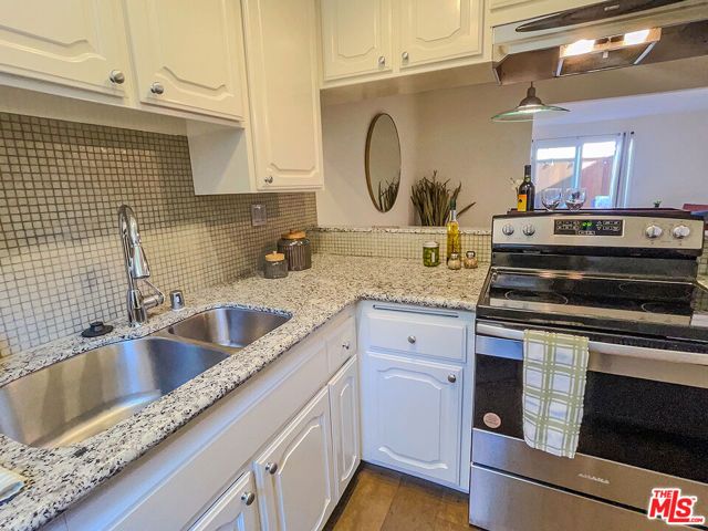 2624 Kansas Avenue 11, Santa Monica, CA 90404