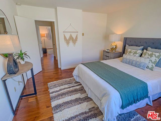 2624 Kansas Avenue 11, Santa Monica, CA 90404