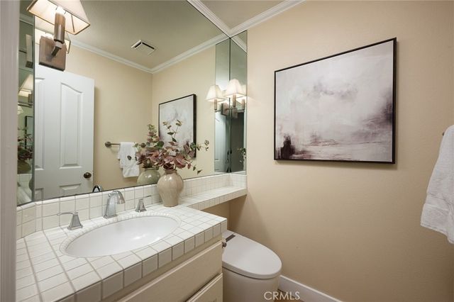 6201 Cordoba Court, Long Beach, CA 90803