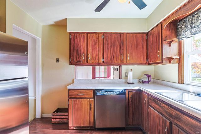 1206 Congress Avenue, South Bend, IN 46615