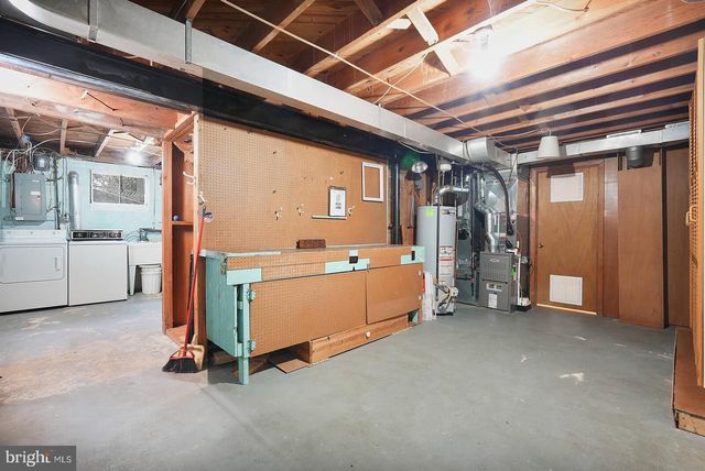 9403 AVENEL RD, Silver Spring, MD 20903