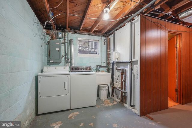 9403 AVENEL RD, Silver Spring, MD 20903