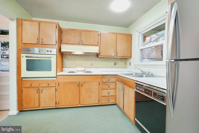 9403 AVENEL RD, Silver Spring, MD 20903