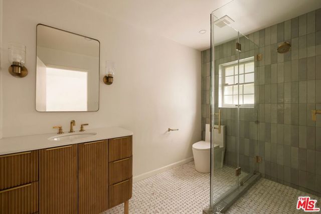 3414 N Knoll Drive, Los Angeles, CA 90068