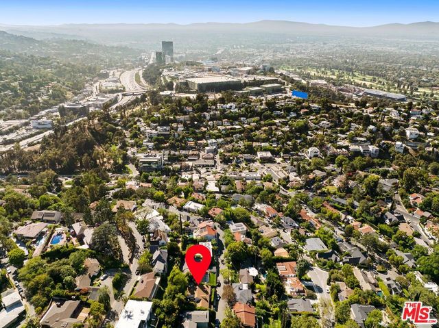 3414 N Knoll Drive, Los Angeles, CA 90068