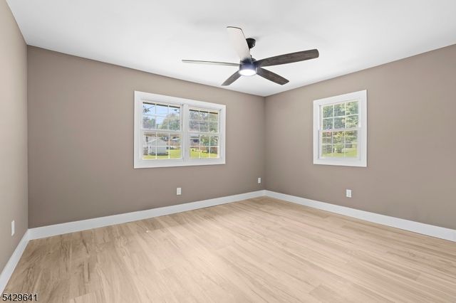 8 Andrea Dr, Vernon Twp., NJ 07462