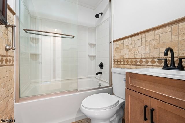8 Andrea Dr, Vernon Twp., NJ 07462