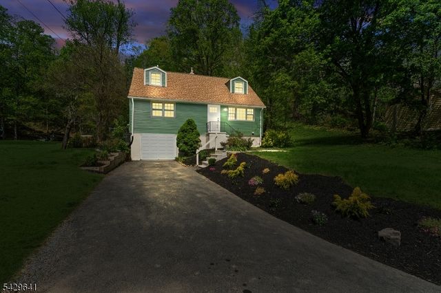 8 Andrea Dr, Vernon Twp., NJ 07462