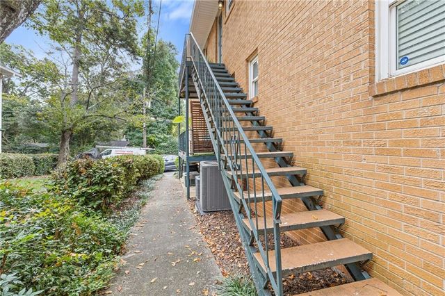 3510 Roswell Road APT C2, Atlanta, GA 30305