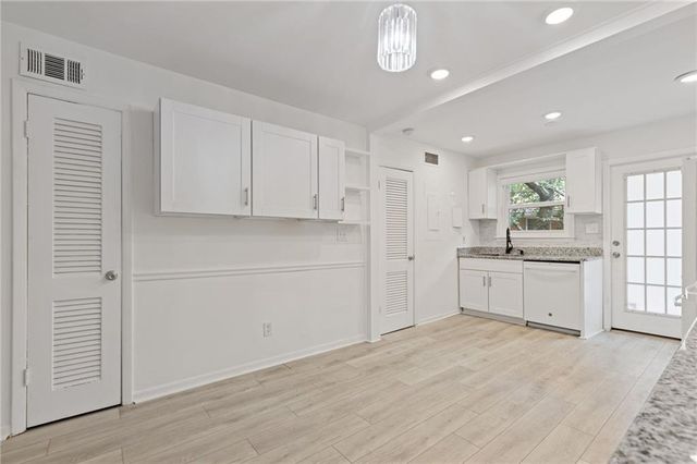 3510 Roswell Road APT C2, Atlanta, GA 30305