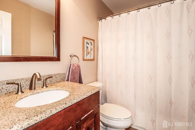 118 Selby Court, Franklin, NJ 08873