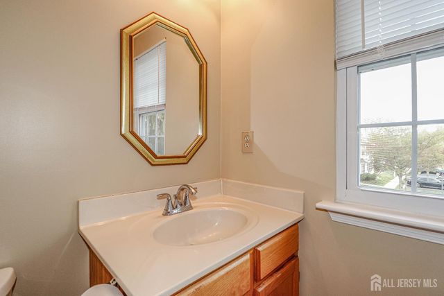 118 Selby Court, Franklin, NJ 08873