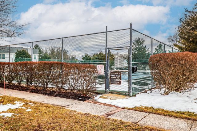 118 Selby Court, Franklin, NJ 08873