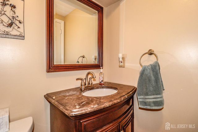 118 Selby Court, Franklin, NJ 08873