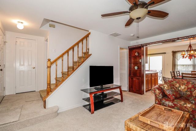 118 Selby Court, Franklin, NJ 08873