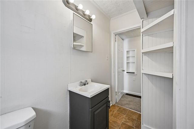 523 Ashburton Avenue, Decatur, GA 30032