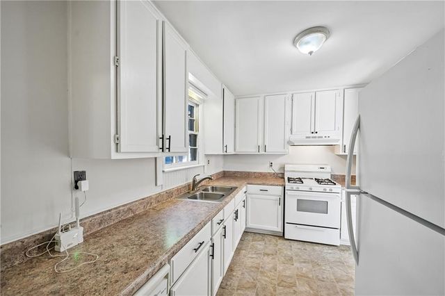 523 Ashburton Avenue, Decatur, GA 30032