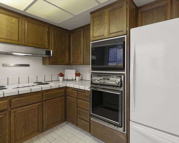 100 Strathmore Place, Los Gatos, CA 95032