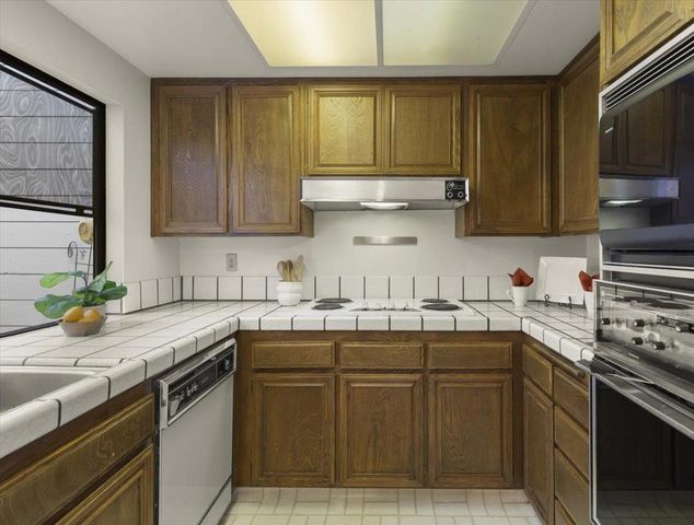 100 Strathmore Place, Los Gatos, CA 95032