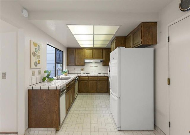 100 Strathmore Place, Los Gatos, CA 95032