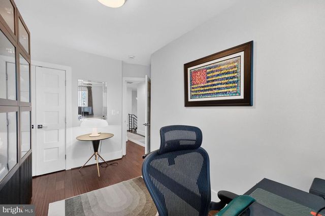 2214 NORTH CAPITOL ST NW, Washington, DC 20002
