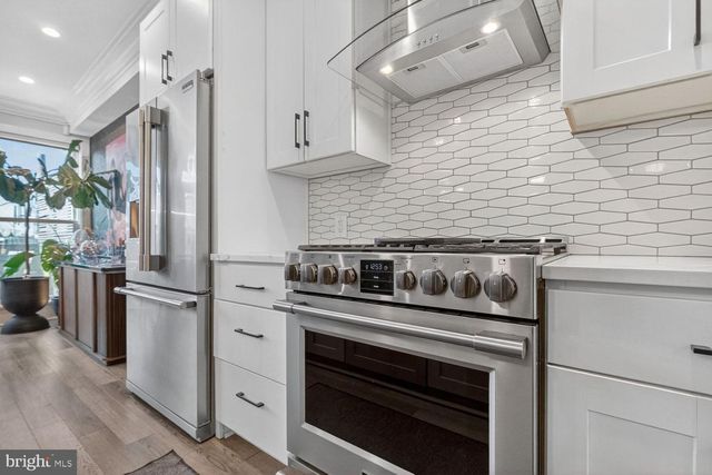 2214 NORTH CAPITOL ST NW, Washington, DC 20002