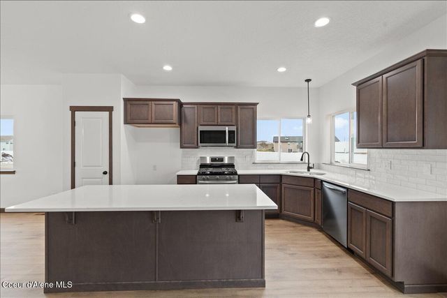2846 N Neptune St, Post Falls, ID 83854