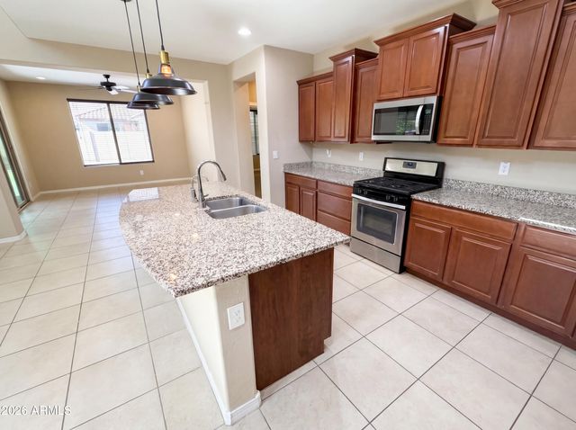 10742 W PRICKLY PEAR Trail, Peoria, AZ 85383