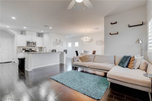 48 Jasmine Point Street, Henderson, NV 89074