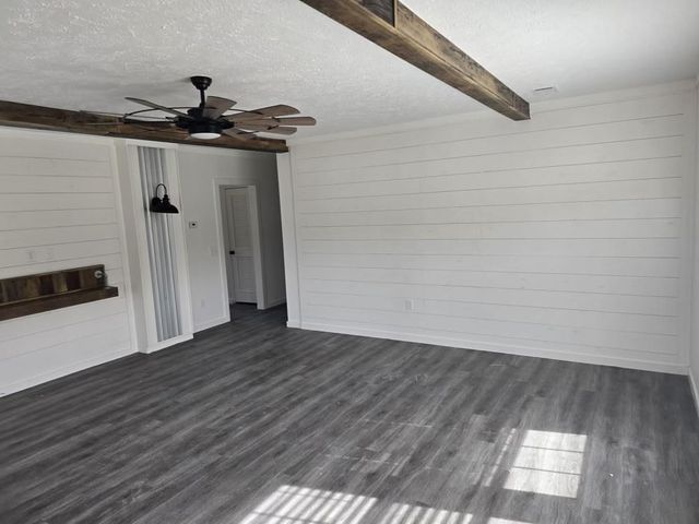 150 County Road 373 1, Splendora, TX 77372