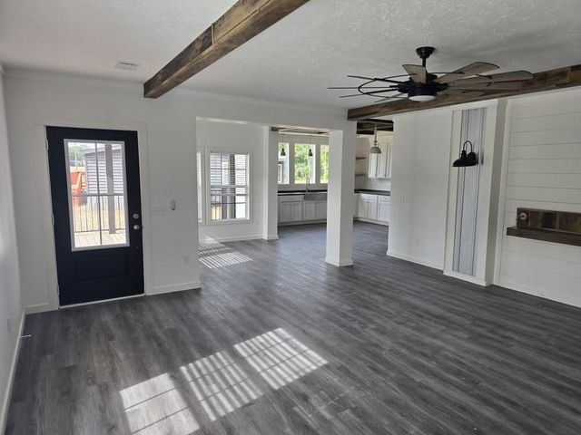 150 County Road 373 1, Splendora, TX 77372