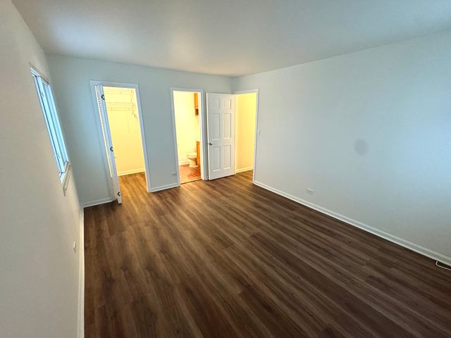 1460 Fairlane Drive 311, Schaumburg, IL 60193