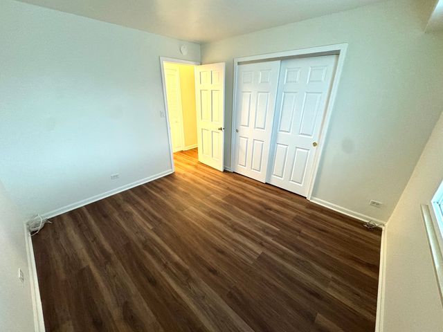 1460 Fairlane Drive 311, Schaumburg, IL 60193