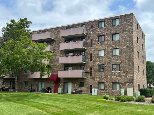 1460 Fairlane Drive 311, Schaumburg, IL 60193