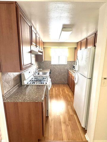 1460 Fairlane Drive 311, Schaumburg, IL 60193