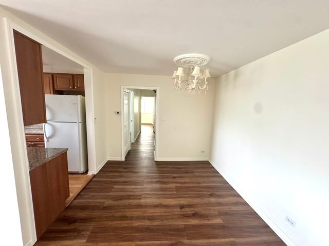 1460 Fairlane Drive 311, Schaumburg, IL 60193