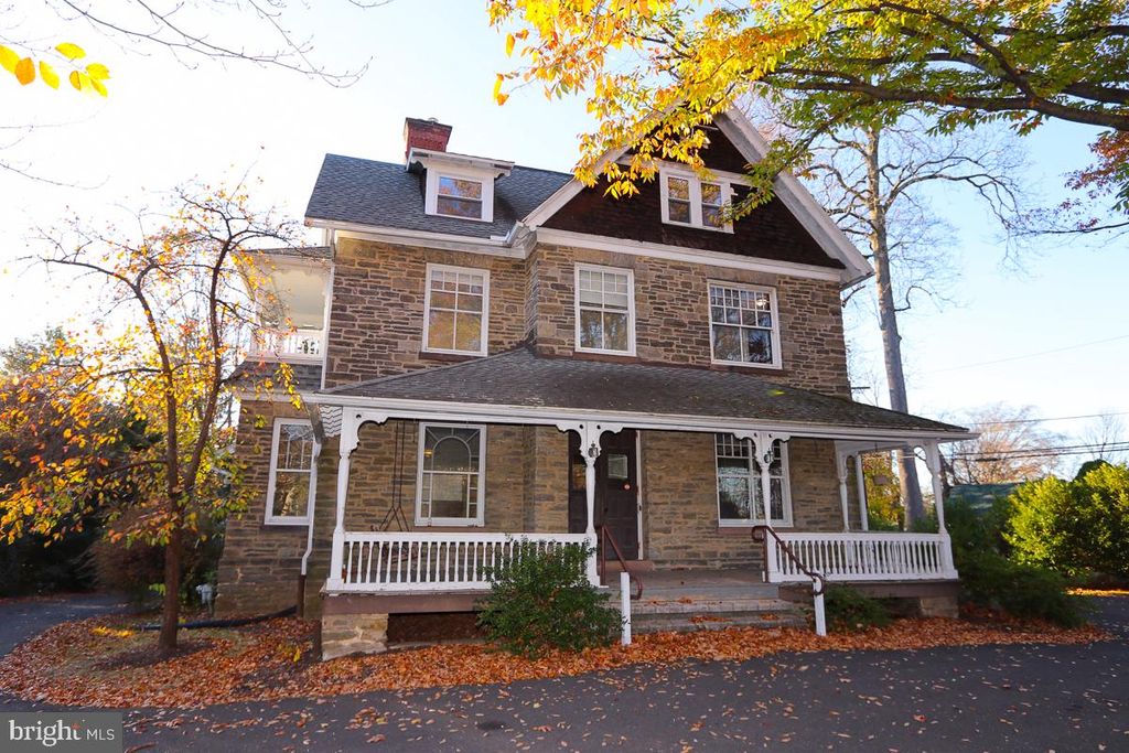 2790 HUNTINGDON PIKE, BRYN ATHYN, PA 19009 — exterior