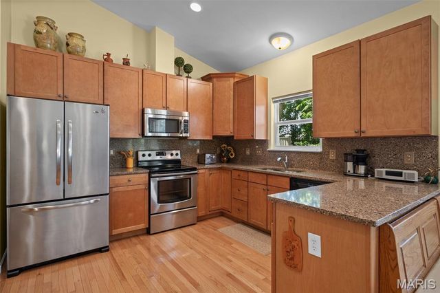 5230 Hollow Wood Court, St Louis, MO 63128