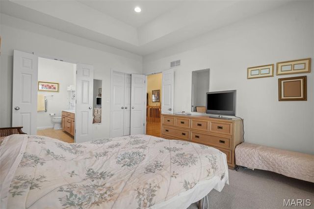 5230 Hollow Wood Court, St Louis, MO 63128