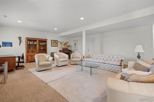 5230 Hollow Wood Court, St Louis, MO 63128