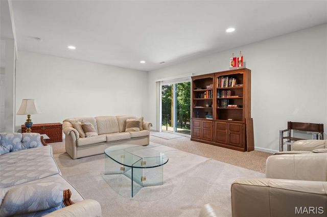 5230 Hollow Wood Court, St Louis, MO 63128