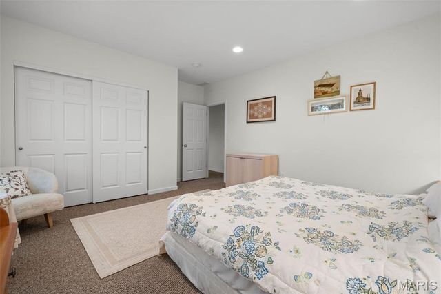 5230 Hollow Wood Court, St Louis, MO 63128