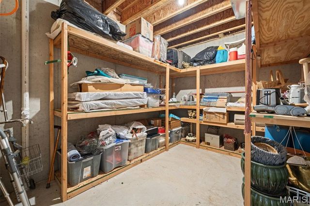 5230 Hollow Wood Court, St Louis, MO 63128